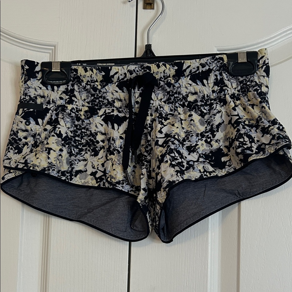 Lululemon reversable Swim Black and White Patterned Shorts